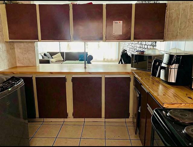 3 BEDROOM FLAT FOR SALE IN VEREENIGING CENTRAL